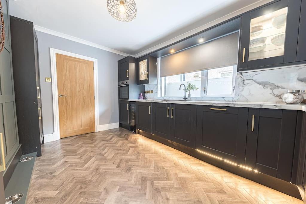 Vila Luxury Townhouse In Workington Exteriér fotografie