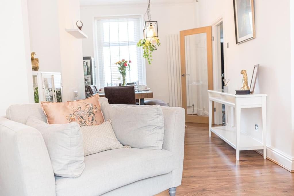 Vila Luxury Townhouse In Workington Exteriér fotografie